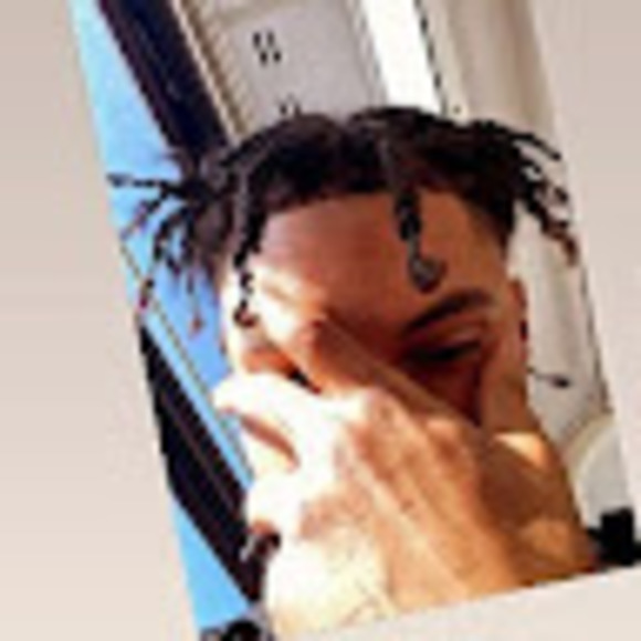 Meet your Posher, Deshae - Picture 1 of 1